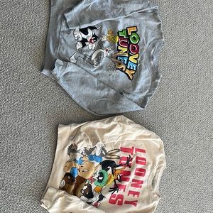 2 Lonney tunes girls sweatshirts. Gray size XS and cream size small